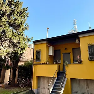 Ferienhaus Gionas - Casa Indipendente In Zona Strategica, Mailand