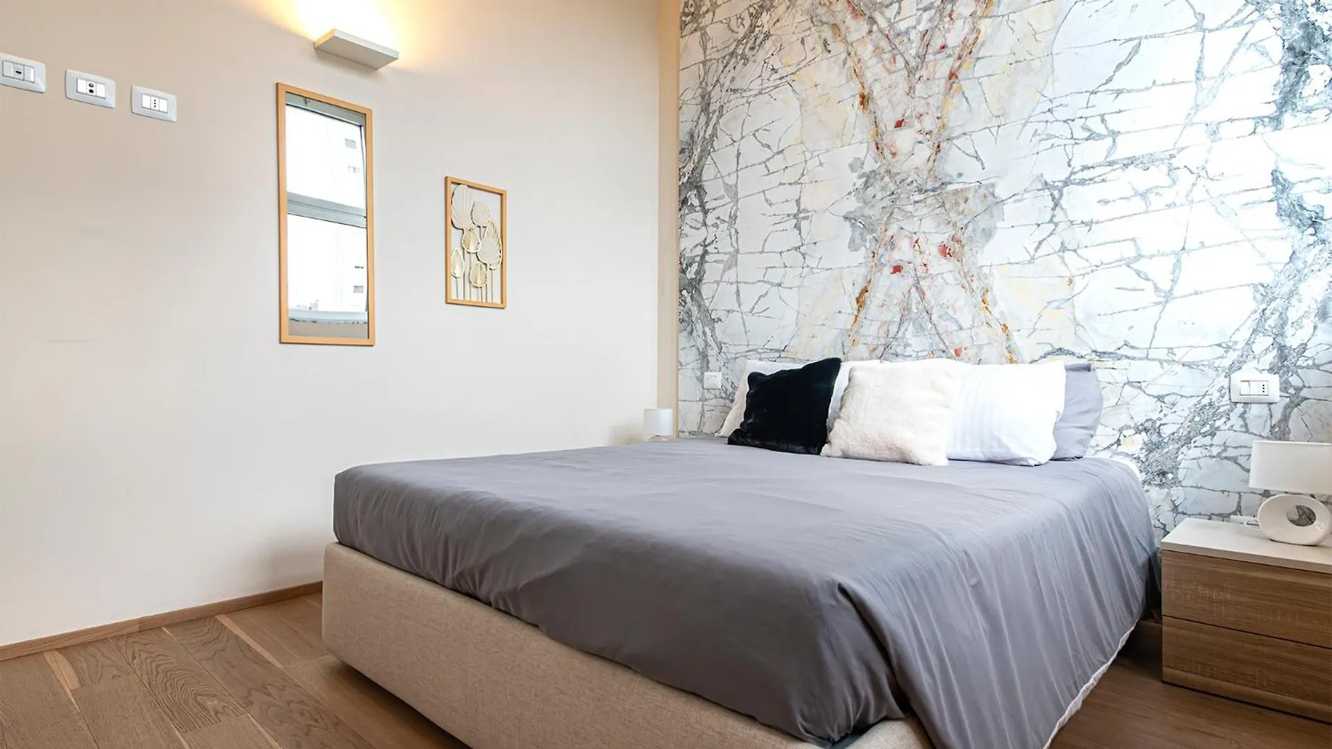 Apartment Ideal Rent - Lucini 19 Milan