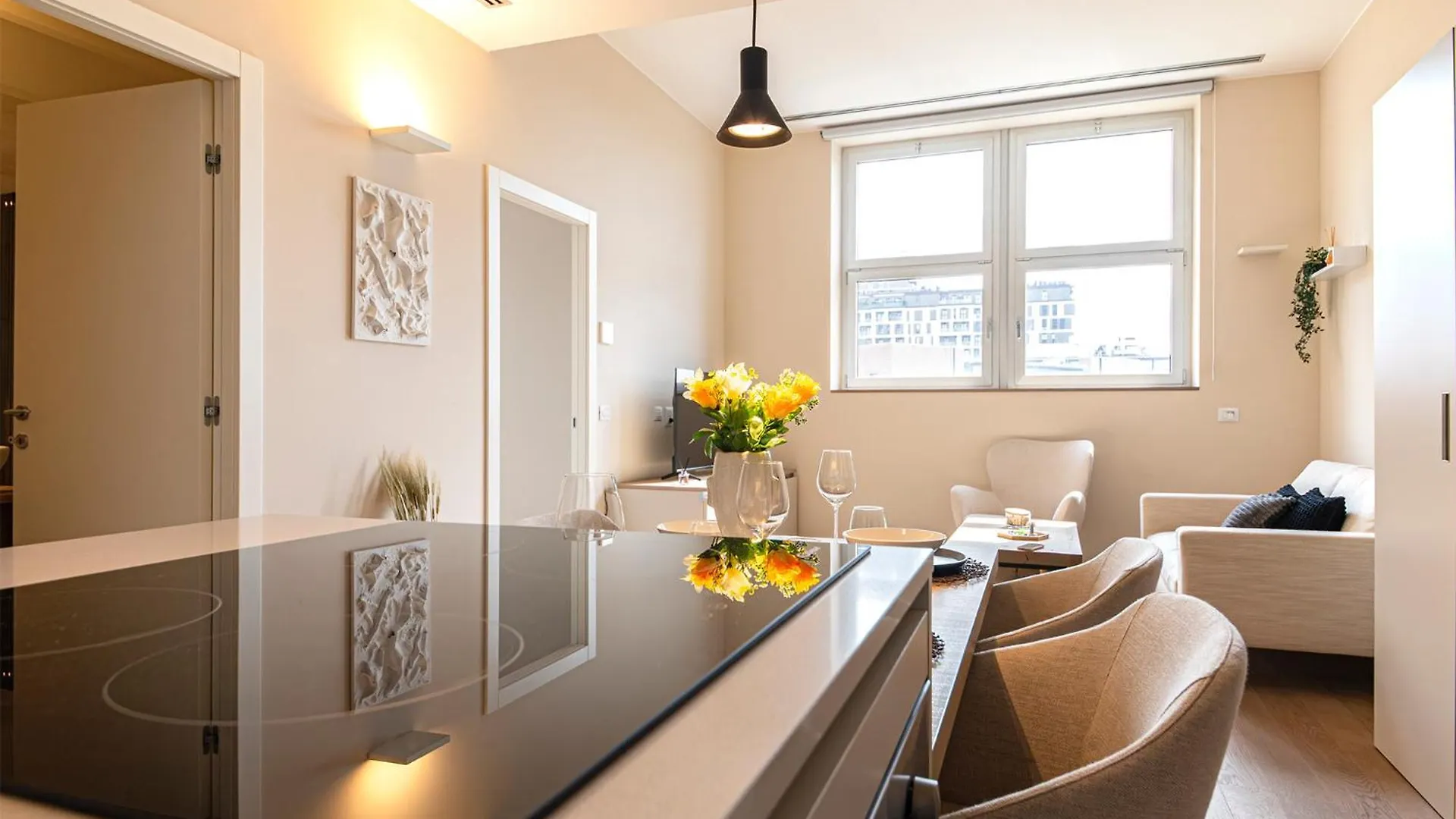 Ideal Rent - Lucini 19 Milan 0*,  Italy